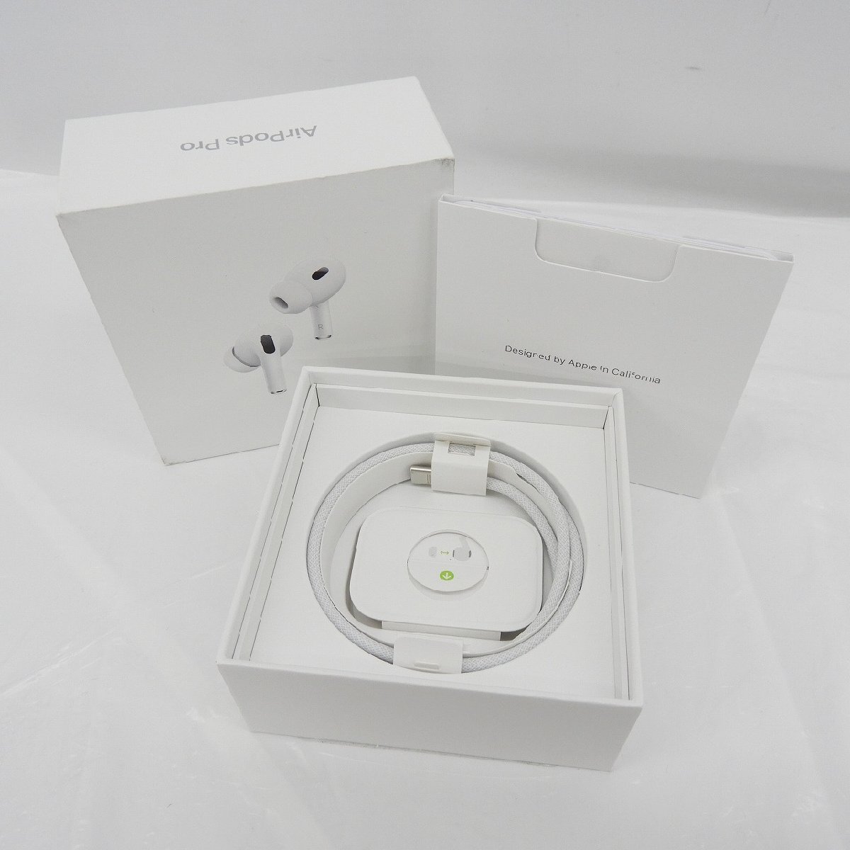 【美品】Apple アップル ワイヤレスイヤホン AirPods Pro 第2世代 MagSafe充電ケース(USB-C)付 MTJV3J/A 913156922 0518_画像9