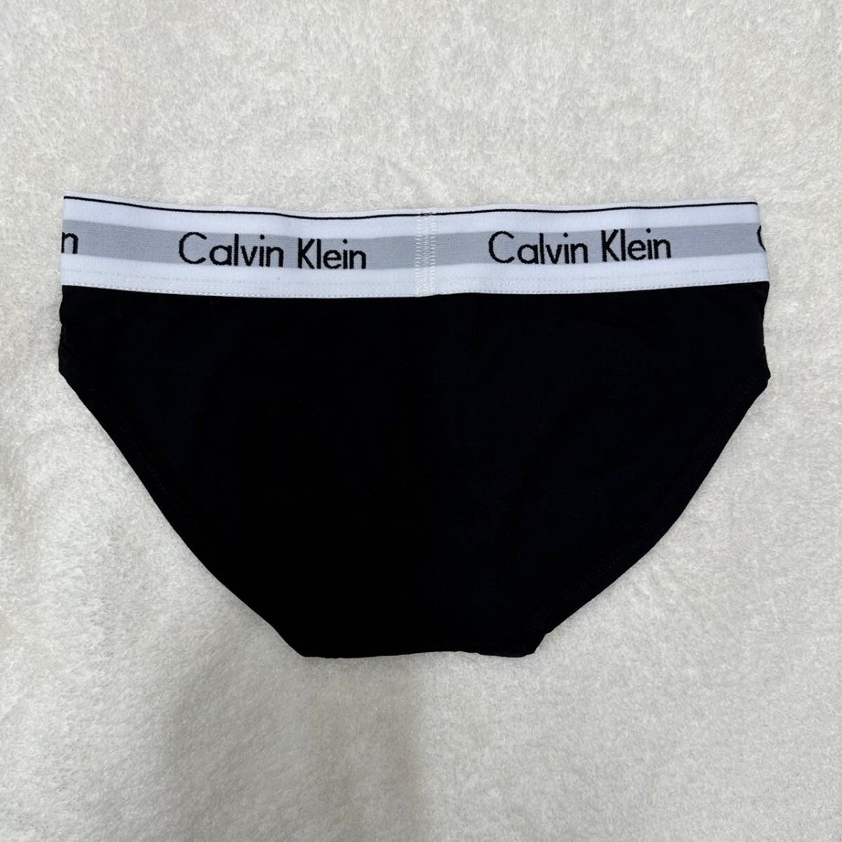  new goods unused M size Calvin Klein lady's bla shorts set 
