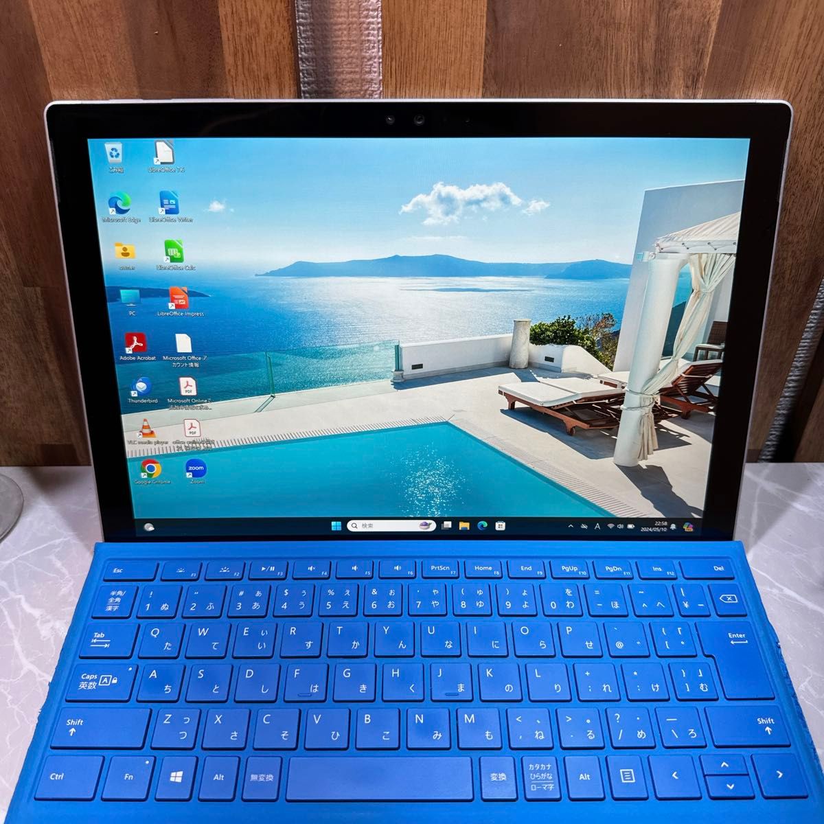 Surface Pro 4 /メモリ4GB/m3第6世代/SSD128GB