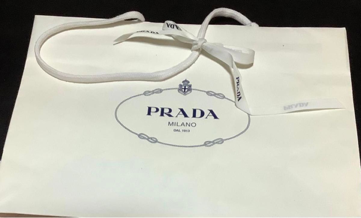 未使用品】PRADA プラダ ショルダーバッグ 三角プレート 未使用品】PRADA プラダ ショルダーバッグ 三角プレート