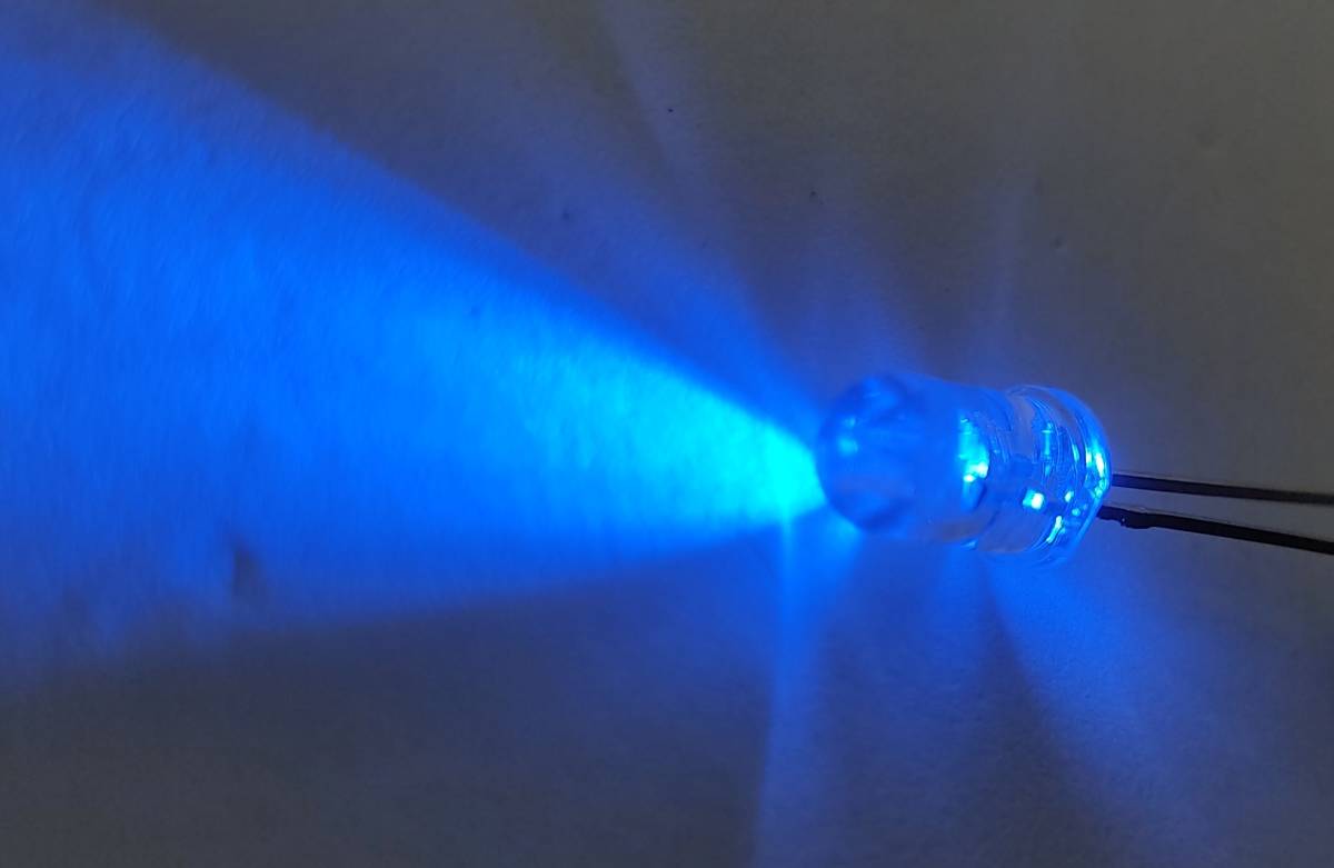 定電流素子内蔵 直接接続用 青 LED ５ｍｍ ５個セット 定電流ダイオード ５ｍｍＬＥＤ １２Ｖ 青色 １２Ｖ直接接続できます5.5Ｖから20Ｖ_画像3