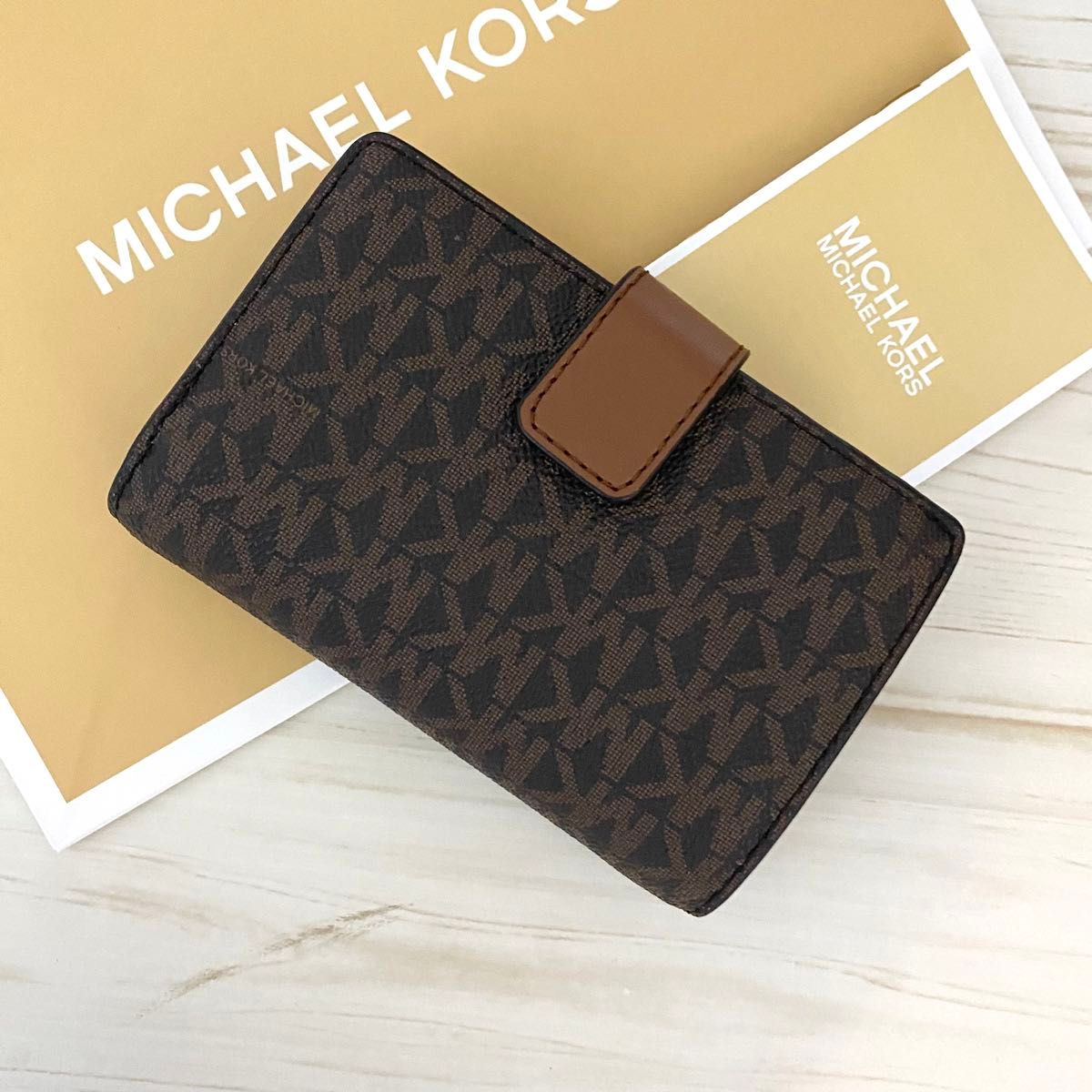 新品 MICHAEL KORS 折り財布 花柄 ブラウン 二つ折り財布|Yahoo 新品 MICHAEL KORS 折り財布 花柄 ブラウン 二つ折り財布|Yahoo