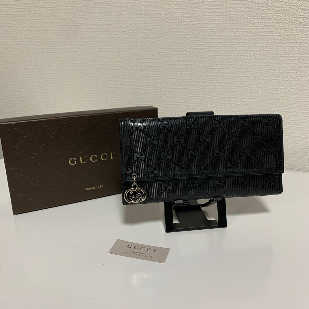 美品　GUCCI グッチ インプリメ　レザー 長財布 ブラック GGチャーム　インターロッキング　_画像1