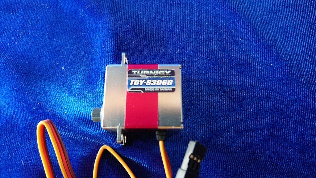 TURNIGY цифровой Mini servo TGY-S306G не использовался товар 2 шт. комплект 450 размер. износ .