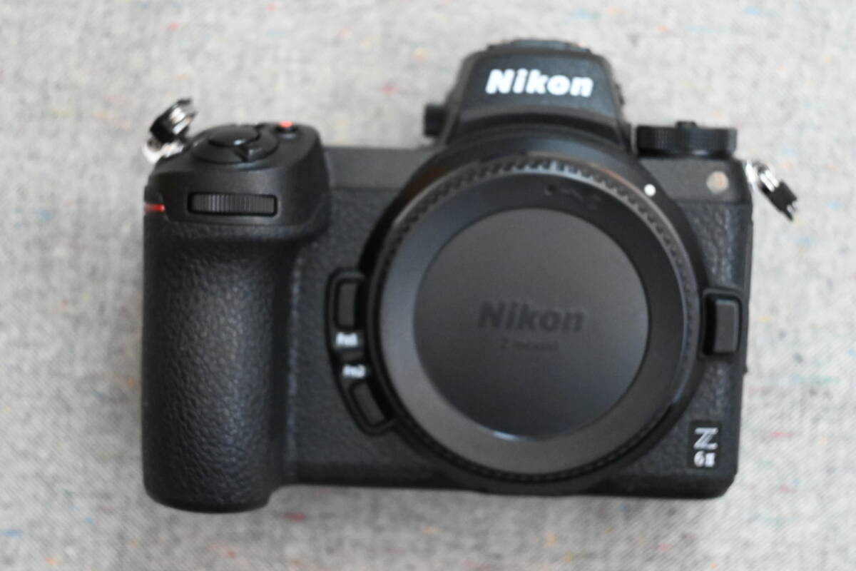 Nikon Z 6II ボディ 総ショット数2146枚  縦位置グリップMB-N11 予備バッテリーEN-EL15C XQDメモリーカード128GB ACアダプターEH-7Pの画像3