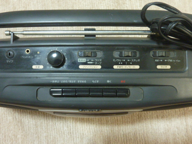 【中古品】aiwa CS-110　ラジカセ　ラジオ　カセット　レコーダー　FM　AM　1994年製　一部動作確認済み　通電OK　オーディオ機器 アイワ_画像5