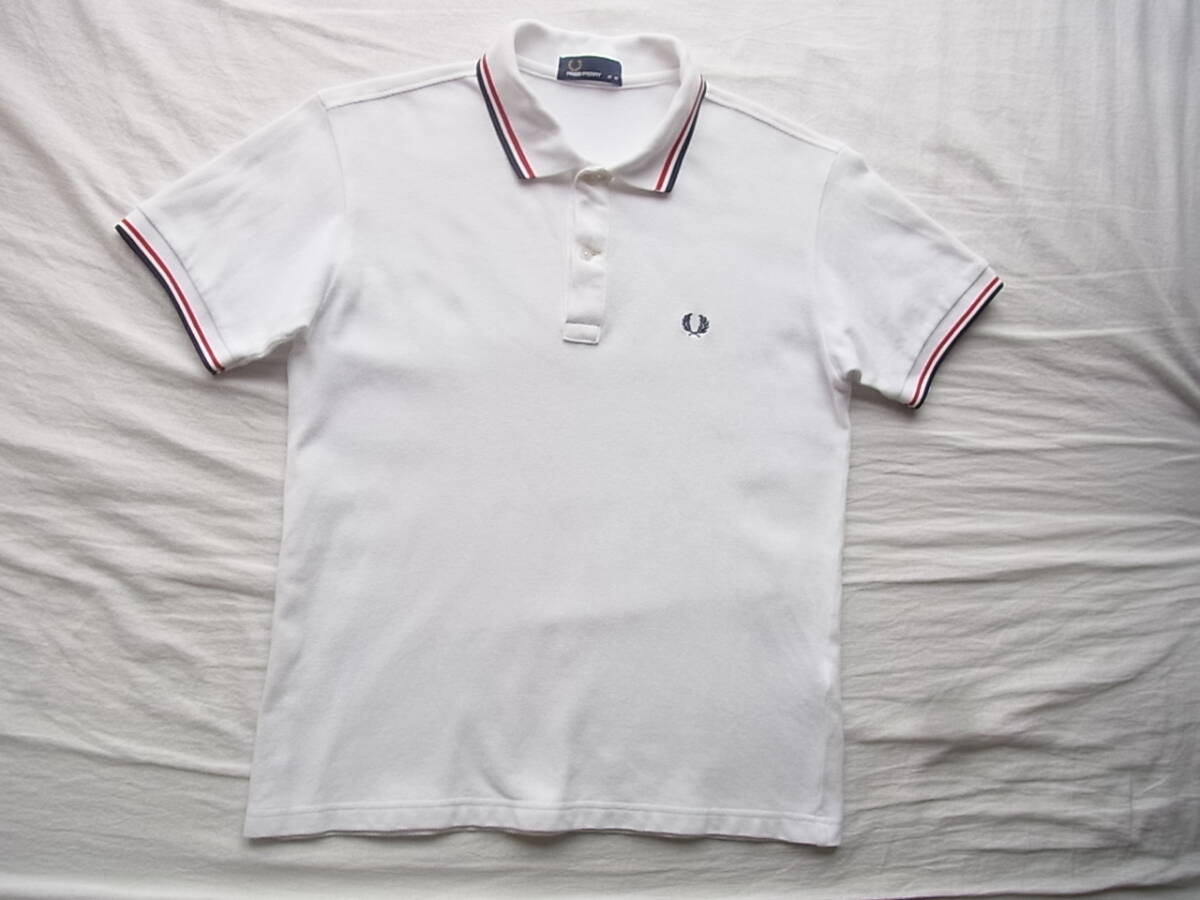FRED PERRY フレッド ペリー 鹿の子素材　ライン入りポロシャツ　サイズ M 日本製 ホワイトベース_画像1