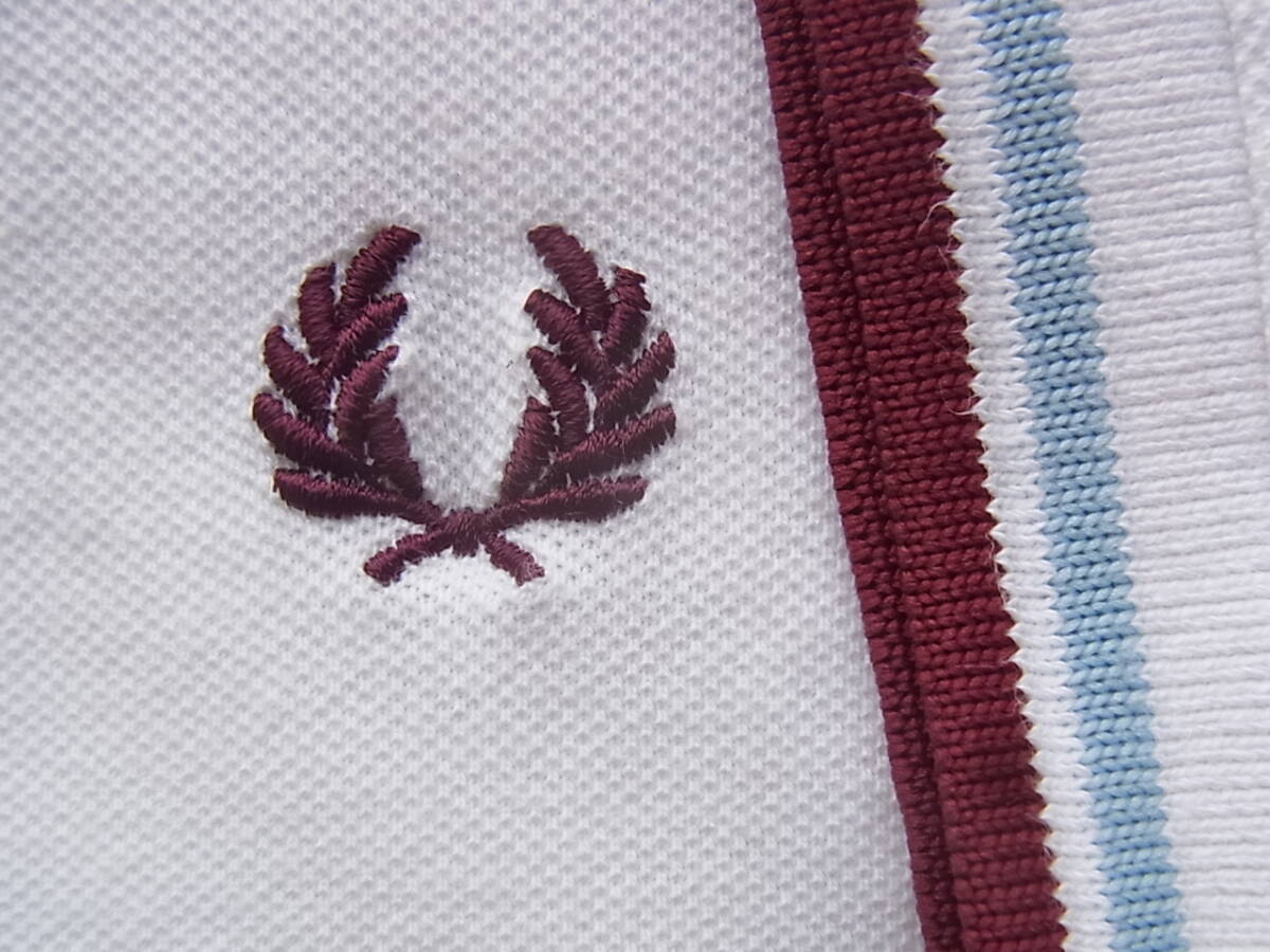 FRED PERRY 　フレッド ペリー 鹿の子素材　ライン入りポロシャツ　サイズ 96cm/38 　ホワイトベース　MADE IN ENGLAND_画像3