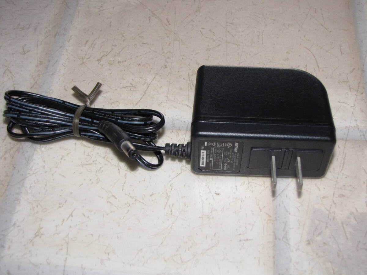 BUFFALO AC ADAPTER Model No.UU324-1220 12V 2A_画像1