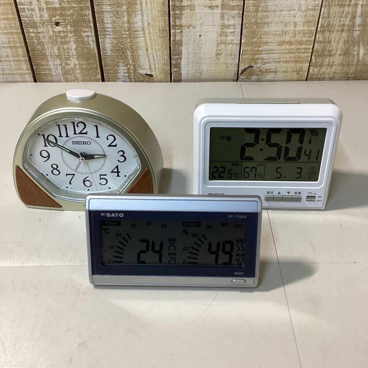 SEIKO セイコー mag 置時計 目覚まし時計 アナログ時計 デジタル時計 SATO 温度計 湿度計 3点セット_画像1