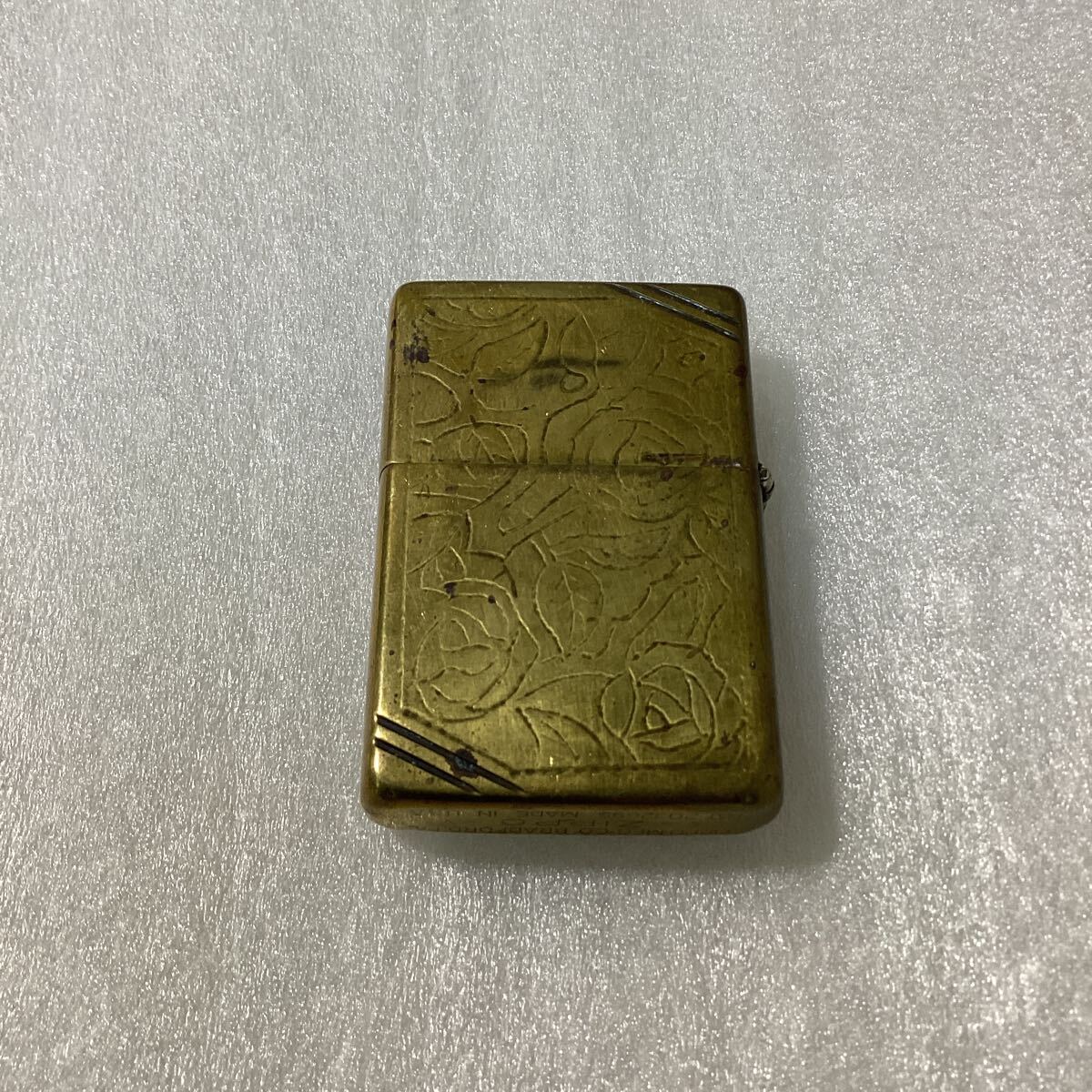 ZIPPO ジッポ ヴィンテージ ダイアゴナルライン オイルライター 喫煙具 喫煙グッズ ライター ゴールドカラー _画像3