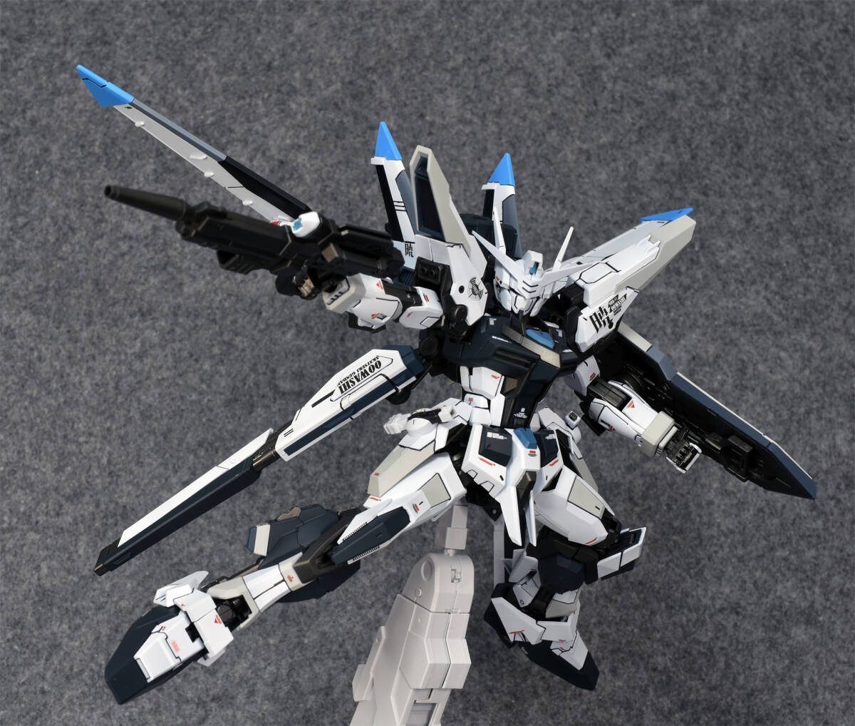 【MG 1/100 ORB-01 OOWASHIPACK/SHIRANUIPACK アカツキガンダム Akatsuki Gundam 塗装完成品 機動戦士ガンダムSEED Freedom 】041-100の画像3