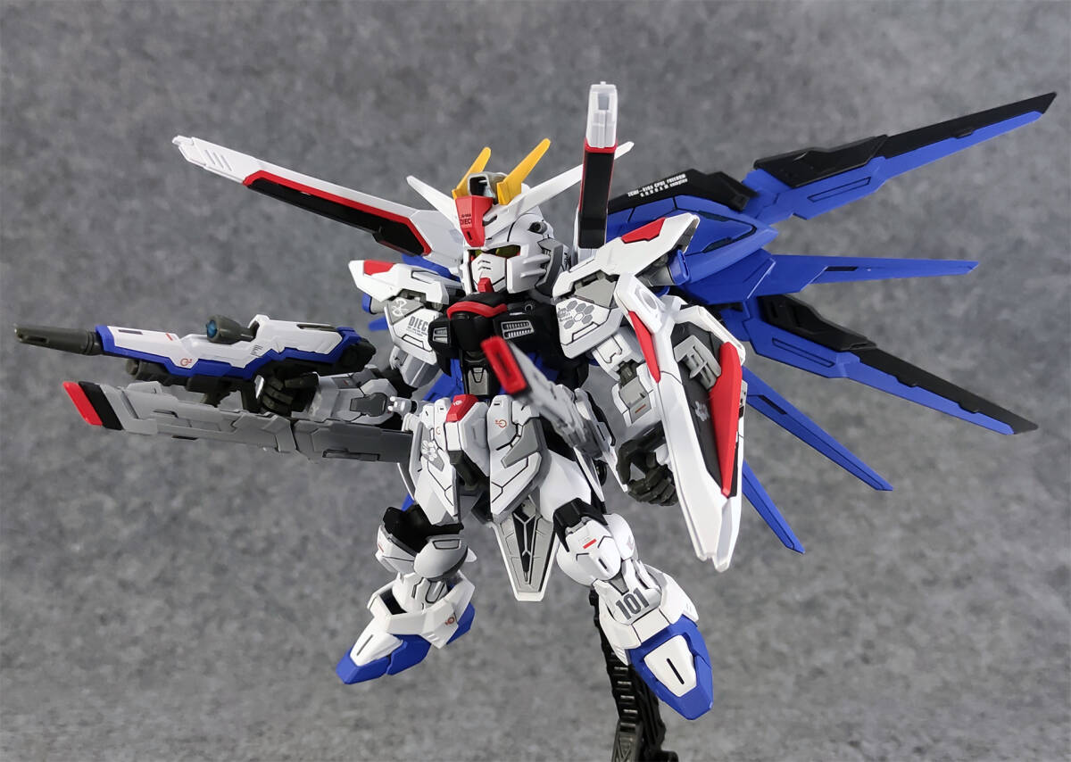 【MGSD 1/100 MGSD フリーダムガンダム Freedom Gundam 塗装完成品 機動戦士ガンダムSEED】Aone-048_画像6