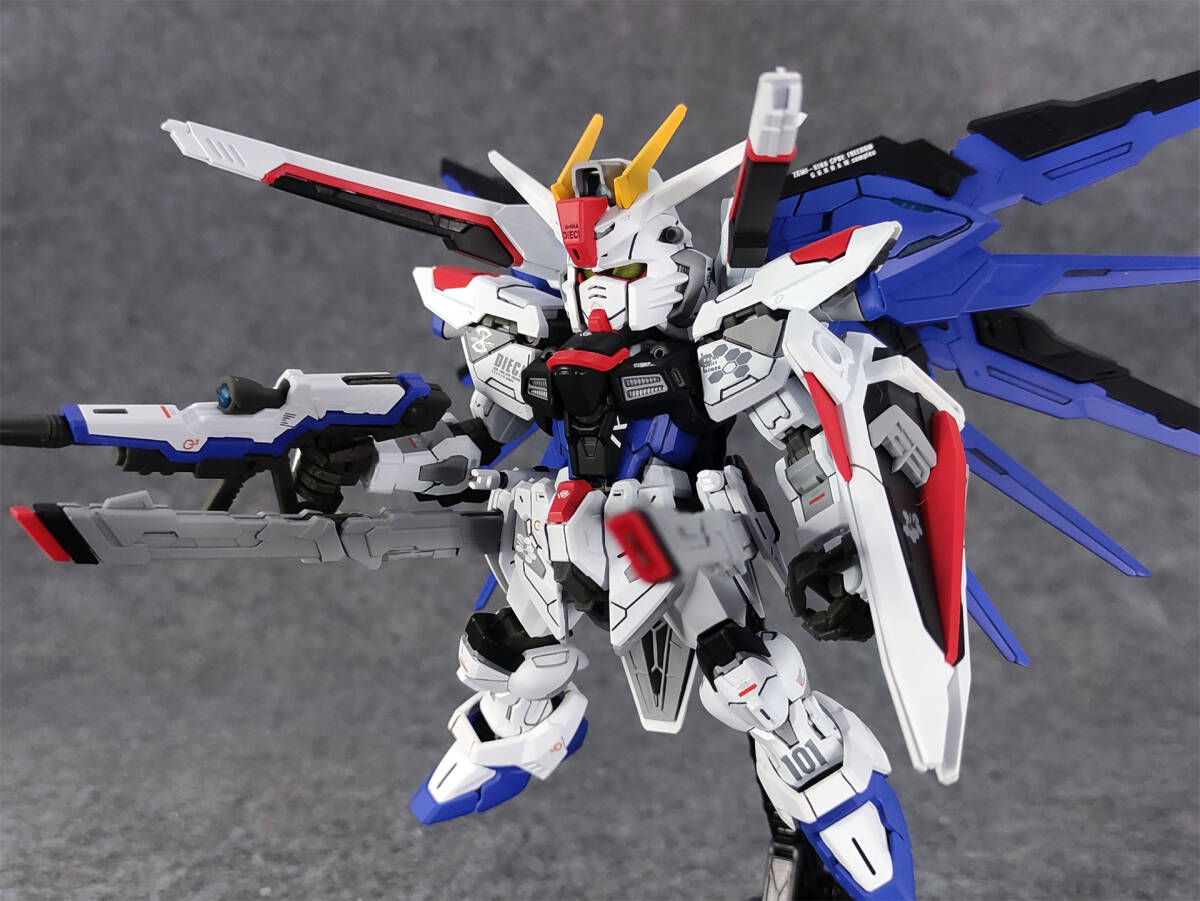 【MGSD 1/100 MGSD フリーダムガンダム Freedom Gundam 塗装完成品 機動戦士ガンダムSEED】Aone-048_画像9