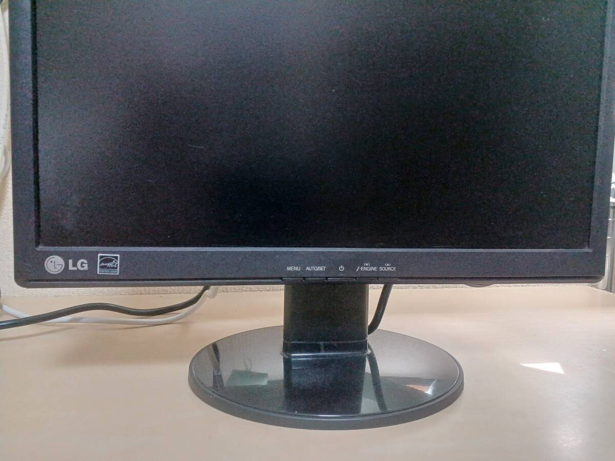 LG monitor 19 -inch FLATRON L1942TE-BF