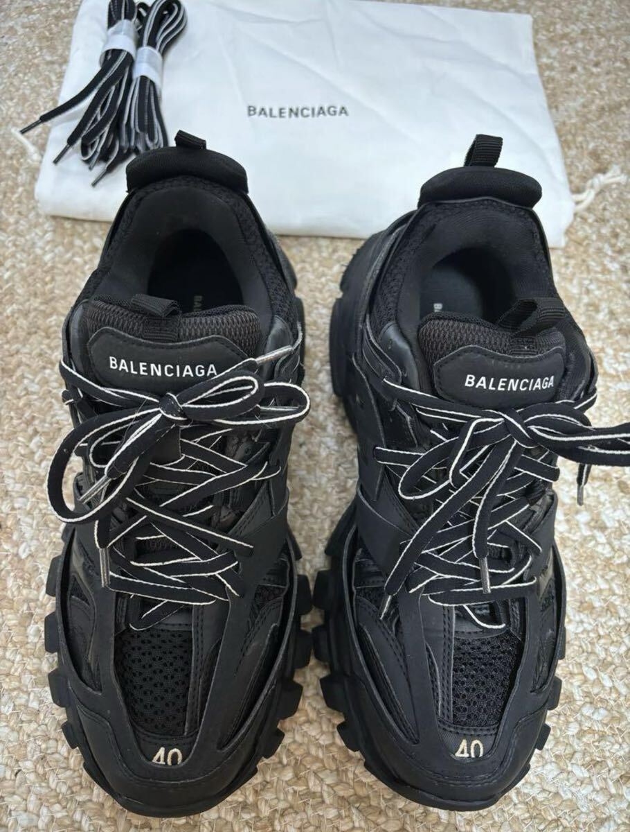 Balenciaga Track 40