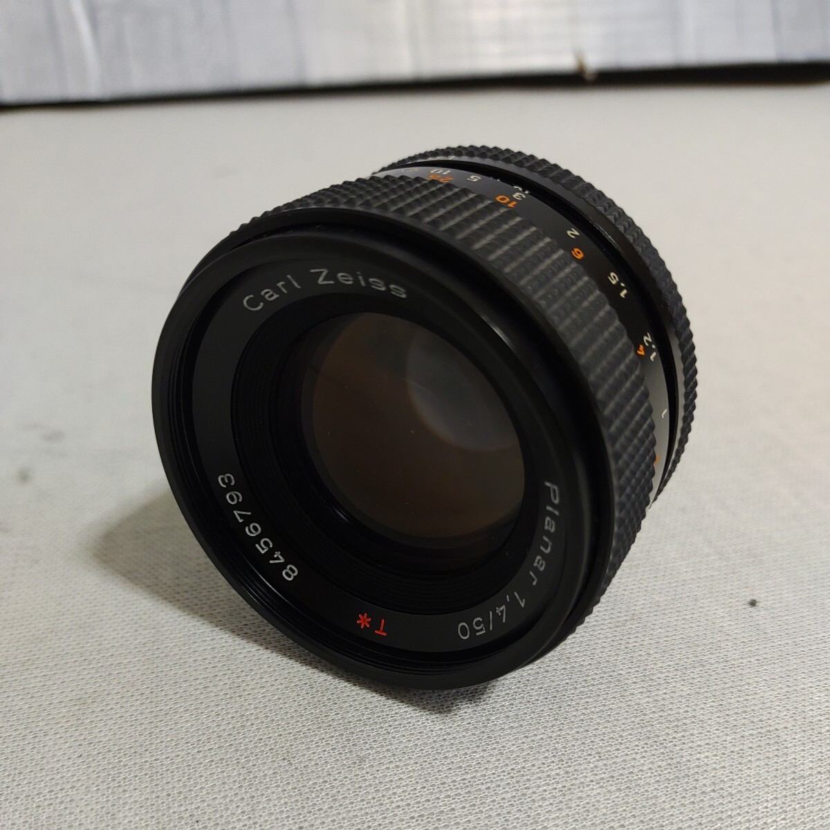 F064 Carl Zeiss カメラレンズ レンズ Planar 50mm _画像4