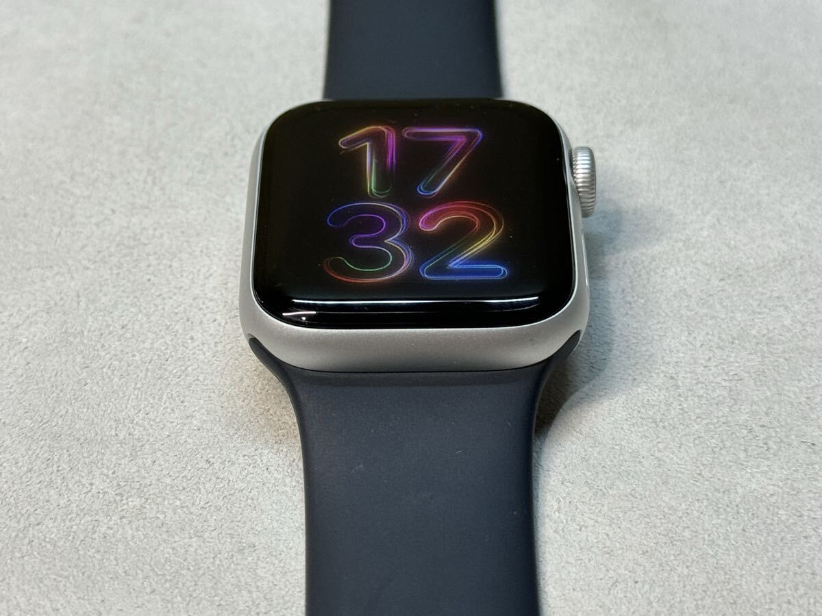 ☆即決 美品 バッテリー100% Apple Watch SE2 40mm シルバーアルミニウム アップルウォッチ GPS+Cellularモデル 953_画像3