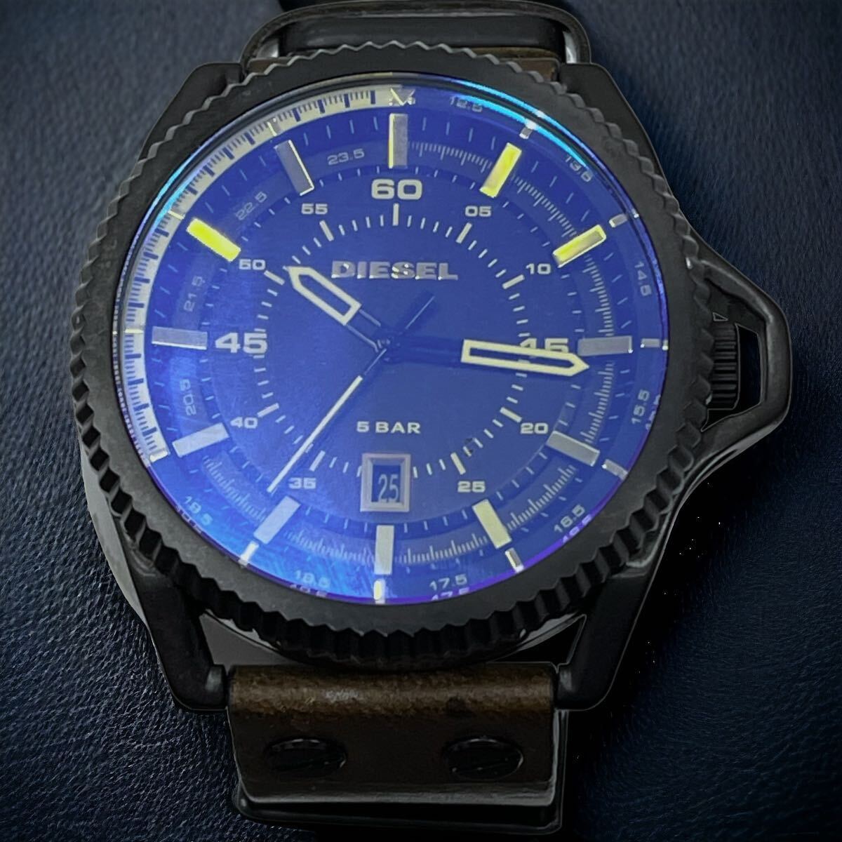 【稼働品】DIESEL / ディーゼル DZ-1718 メンズ クォーツ腕時計 デイト ステンレス× レザーベルト 防水_画像2