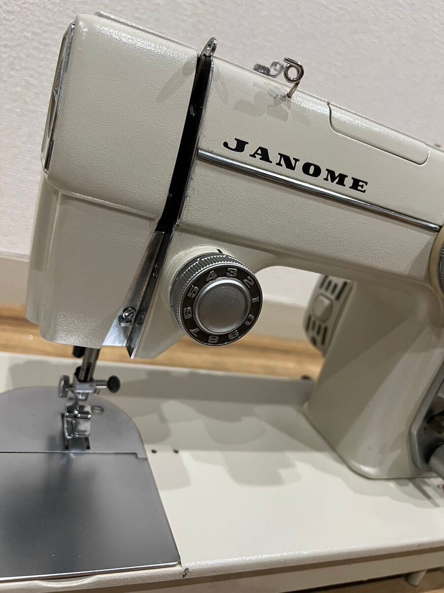 1円　JANOME ジャノメ ミシン MODEL 680 ハンドメイド ハンドクラフト フットコントローラー付き 通電確認済み ジャンク_画像3