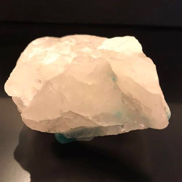 世界的に価格高騰中！原石は特に貴重！136g！【 Paraiba Tourmaline 】パライバトルマリン 原石 クォーツ_画像5