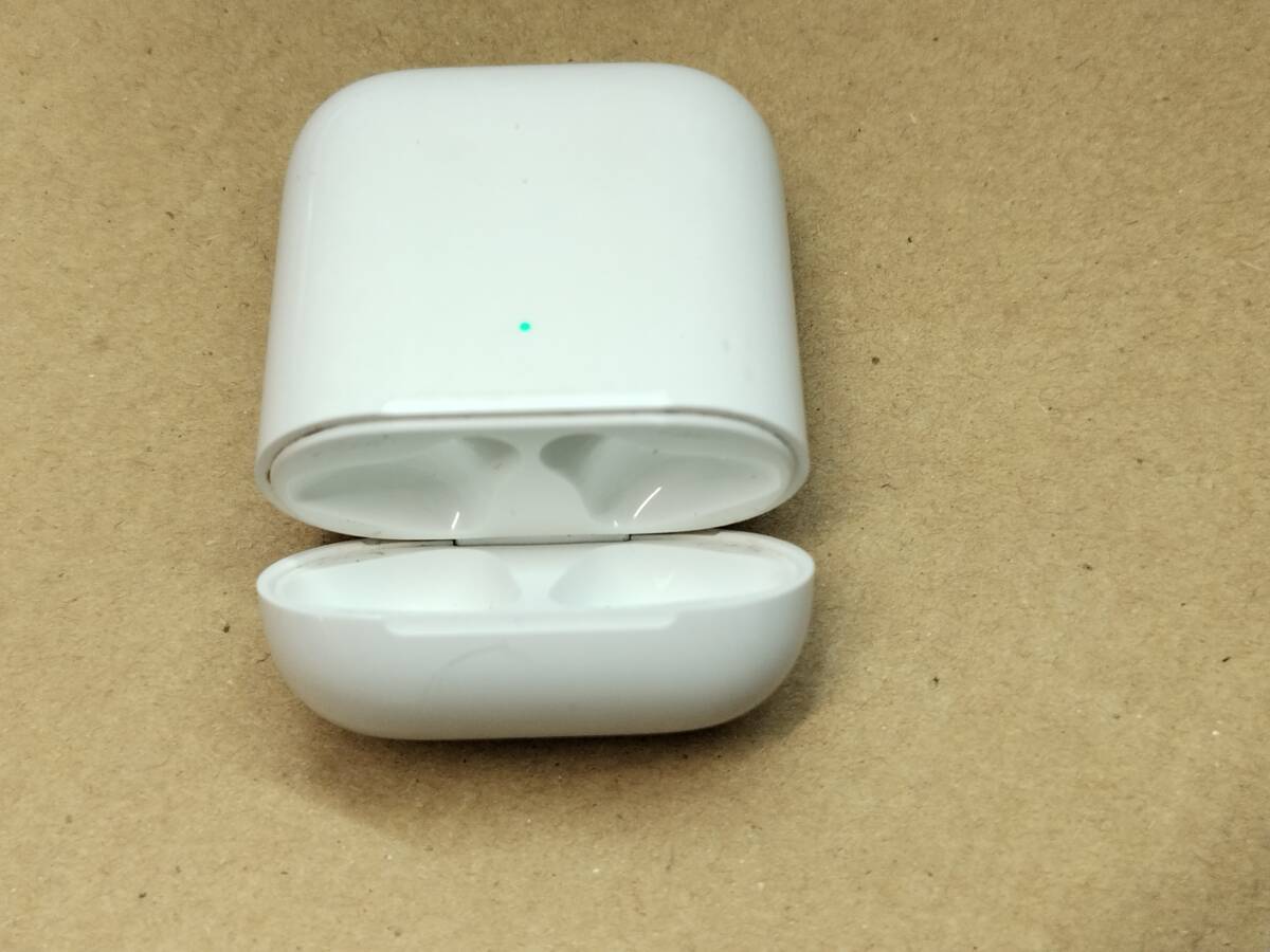 【USED】 2W-① Apple 純正 Airpods アップル エアーポッズ 第2世代 ワイヤレス 充電ケースのみ A1938