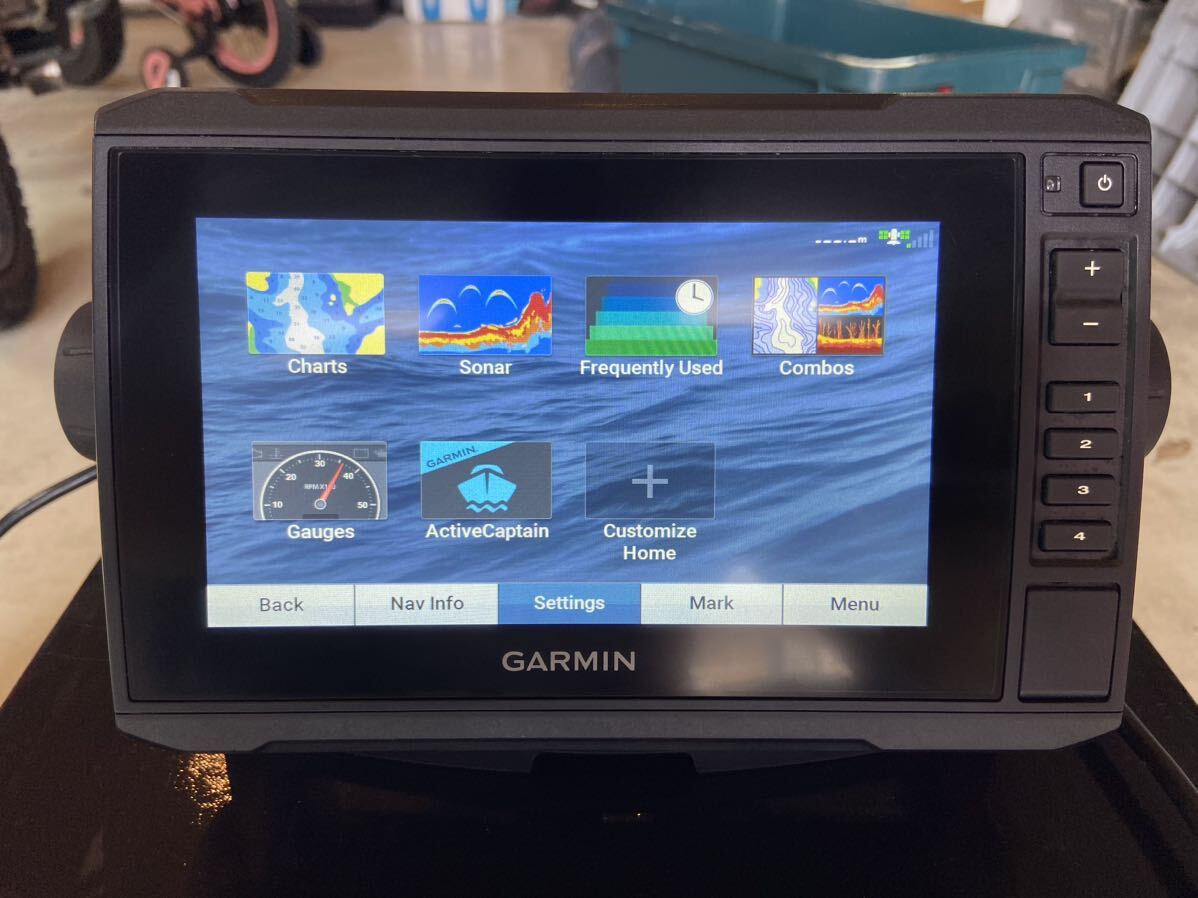 【使用回数6回】ガーミン エコマップUHD 73SV US仕様 モバイルバッテリー仕様 カヤックで使用(Garmin、ホンデック、カヤックフィッシング)_画像7