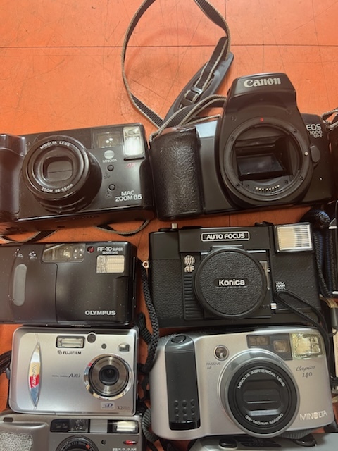 カメラ いろいろまとめて14台 CANON MINOLTA KONICS OLYMPUS FUJIFILM ROYNOXの画像2