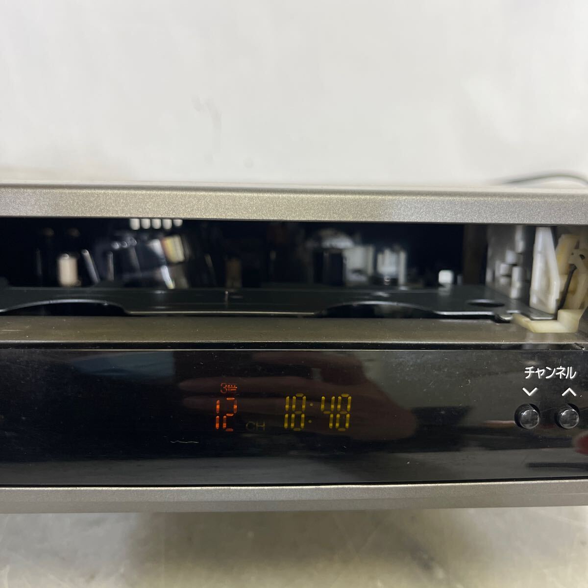 Panasonic パナソニック Hi-Fi VHSビデオデッキ NV-100 リモコン付　通電確認のみ　現状品_画像10