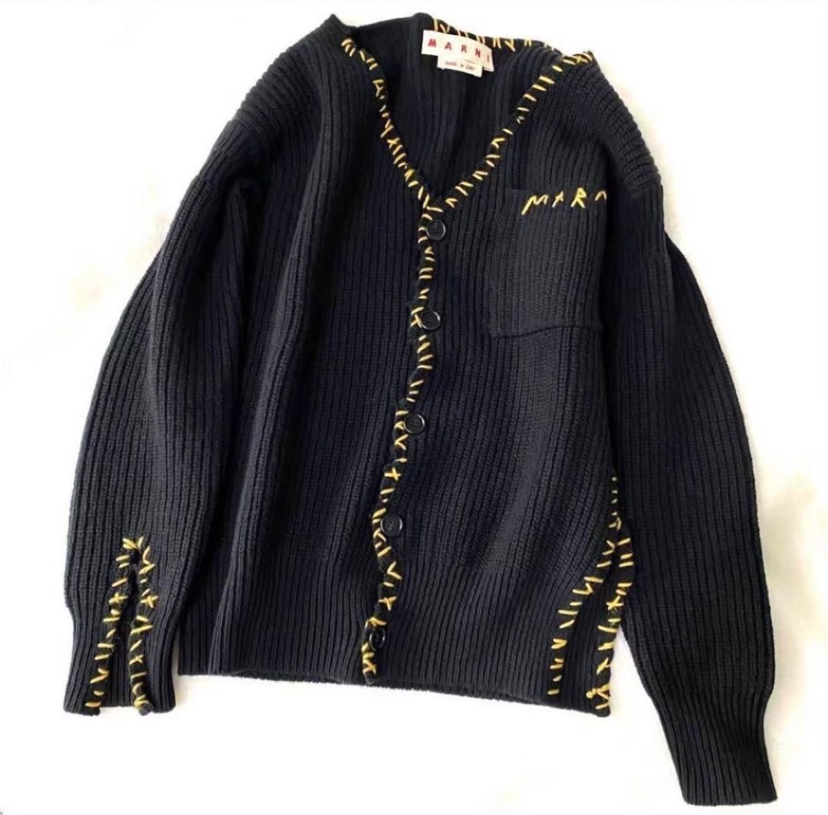Marni マルニ カットオフ Vネック ステッチ カーディガン ニット Marni マルニ カットオフ Vネック ステッチ カーディガン ニット
