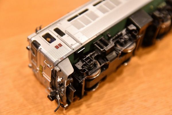 T社 HO EF64/EF81-300用ステップパーツ(3Dプリント、パーツ)_取り付けイメージです