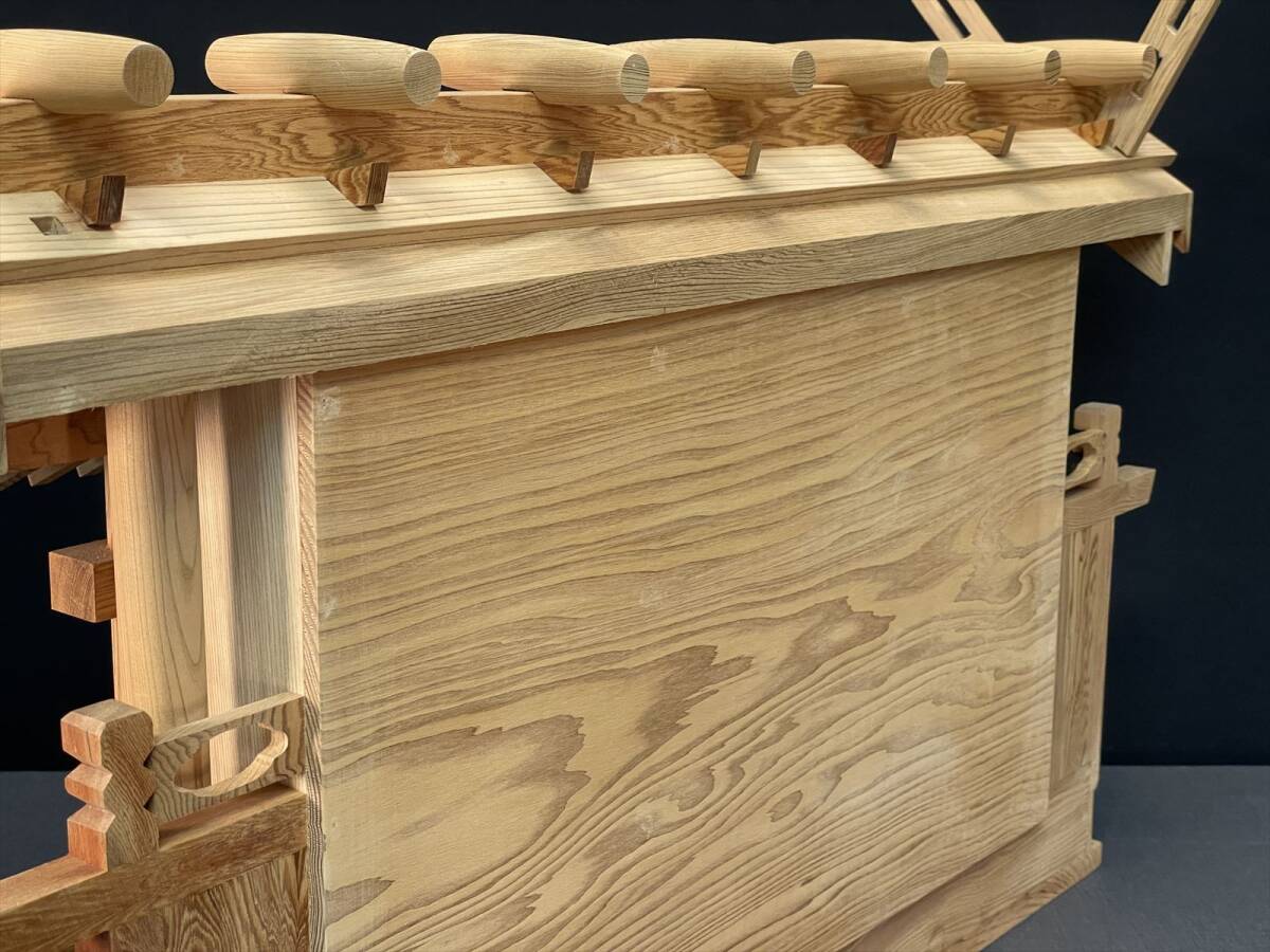 まごころ堂 展示品の神棚 樹齢1000年の屋久杉 東京型三社(TS まごころ堂 展示品の神棚 樹齢1000年の屋久杉 東京型三社(TS
