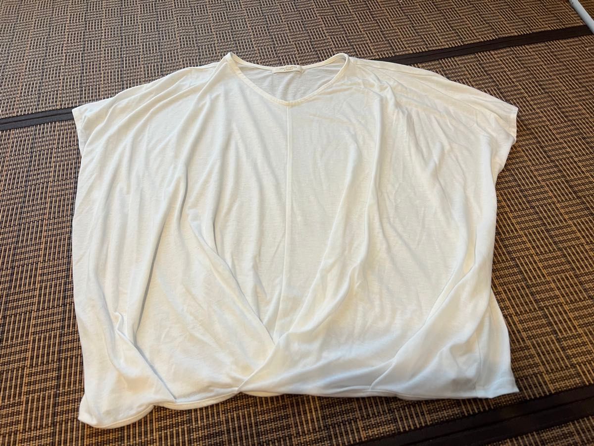 美品　半袖 白 Tシャツ　大きめ　ゆったり　L〜LL ホワイト　レーヨン　ポリエステル　レディース　ノースリーブ　夏　フリー