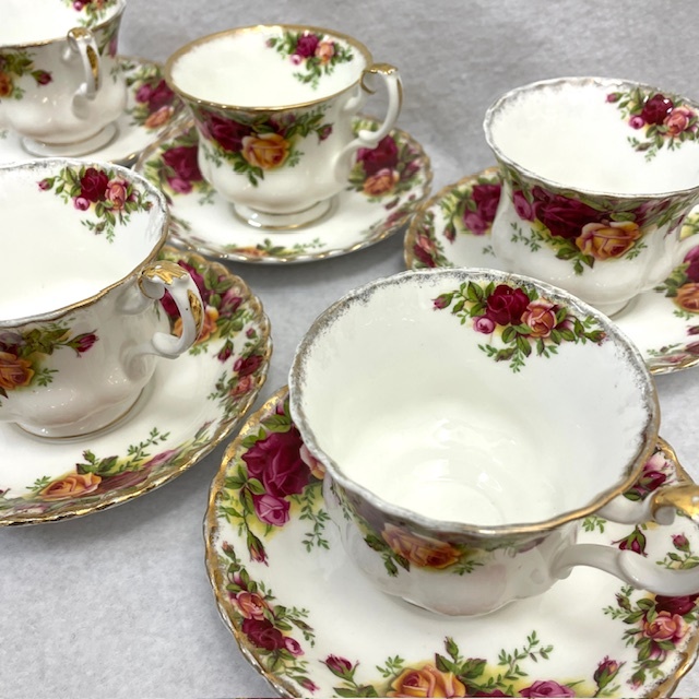 ROYAL ALBERT ロイヤルアルバート カップ&ソーサー6客セット 洋食器 オールドカントリーローズ ロイヤル イングランド _画像3