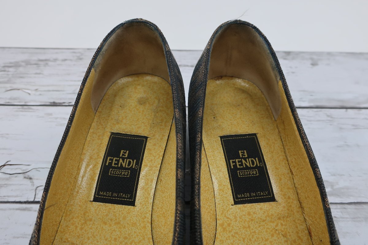 ★【B送900円】　258　FENDI　フェンディ　ズッカ柄　ヒールパンプス　スクエアトゥ　キャンバス　36_画像3