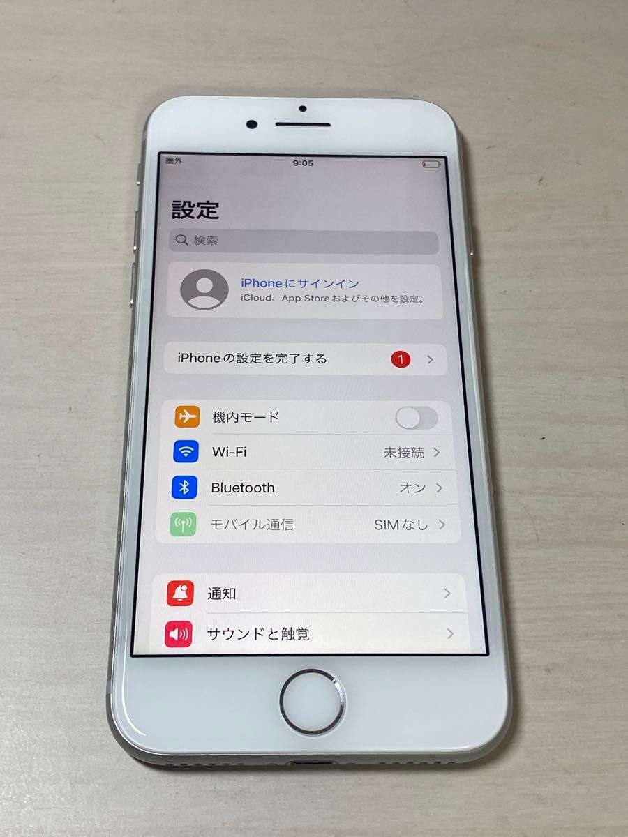 04700  iPhone7 32GB シルバー　SIMフリー　中古品　※本体のみ