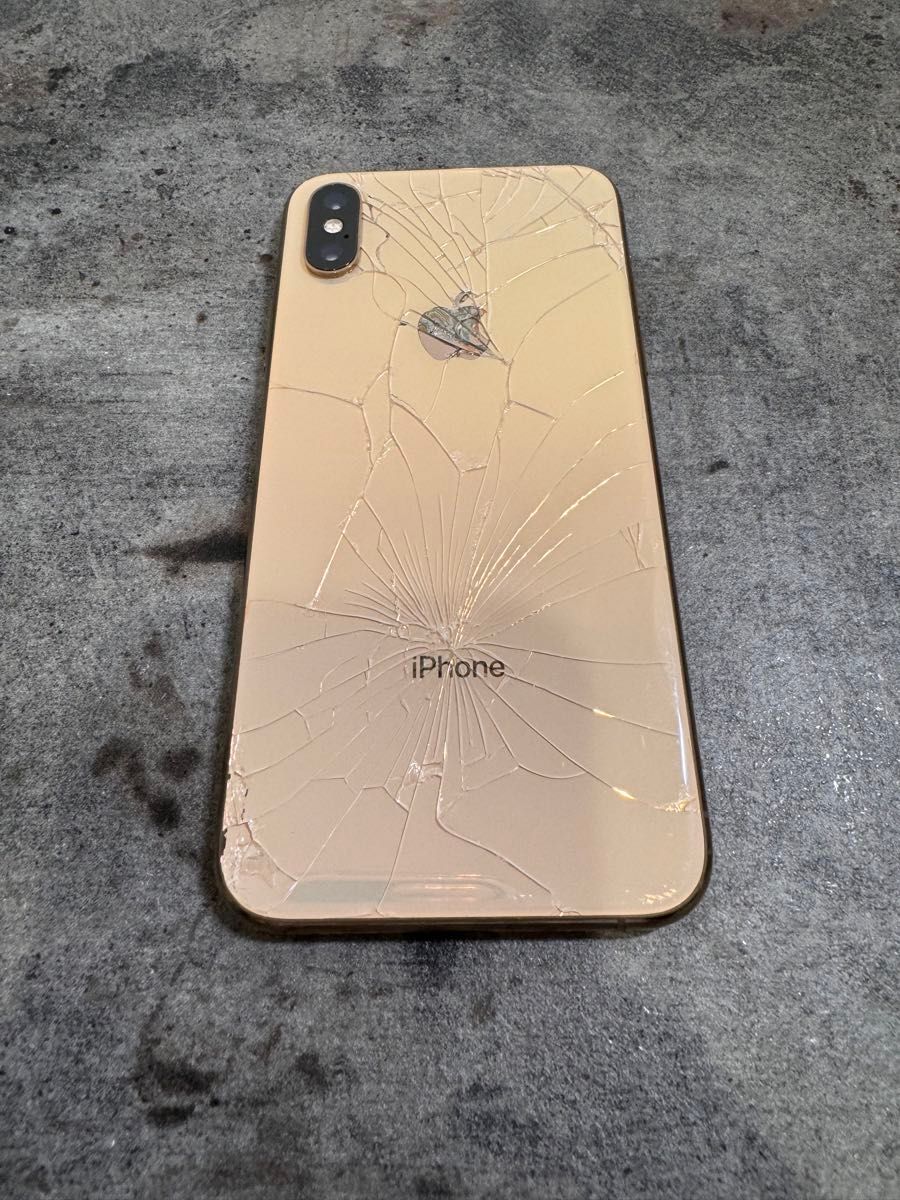 36968 iPhoneXs 64GB GOLD SIMフリー　ジャンク品　※本体のみ