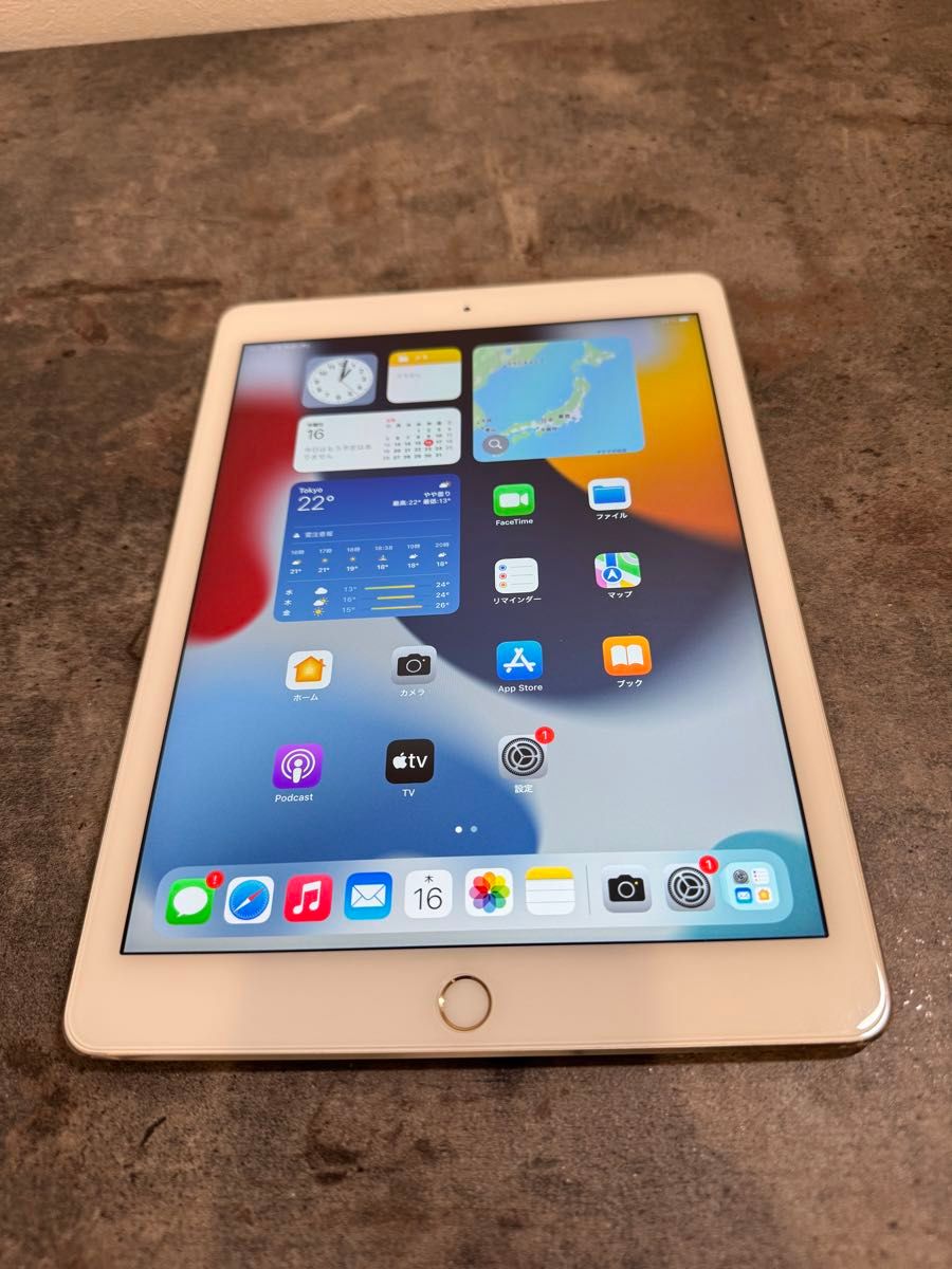 24573 iPad Air2 16GB GOLD Wi-Fiモデル　中古　※本体のみ