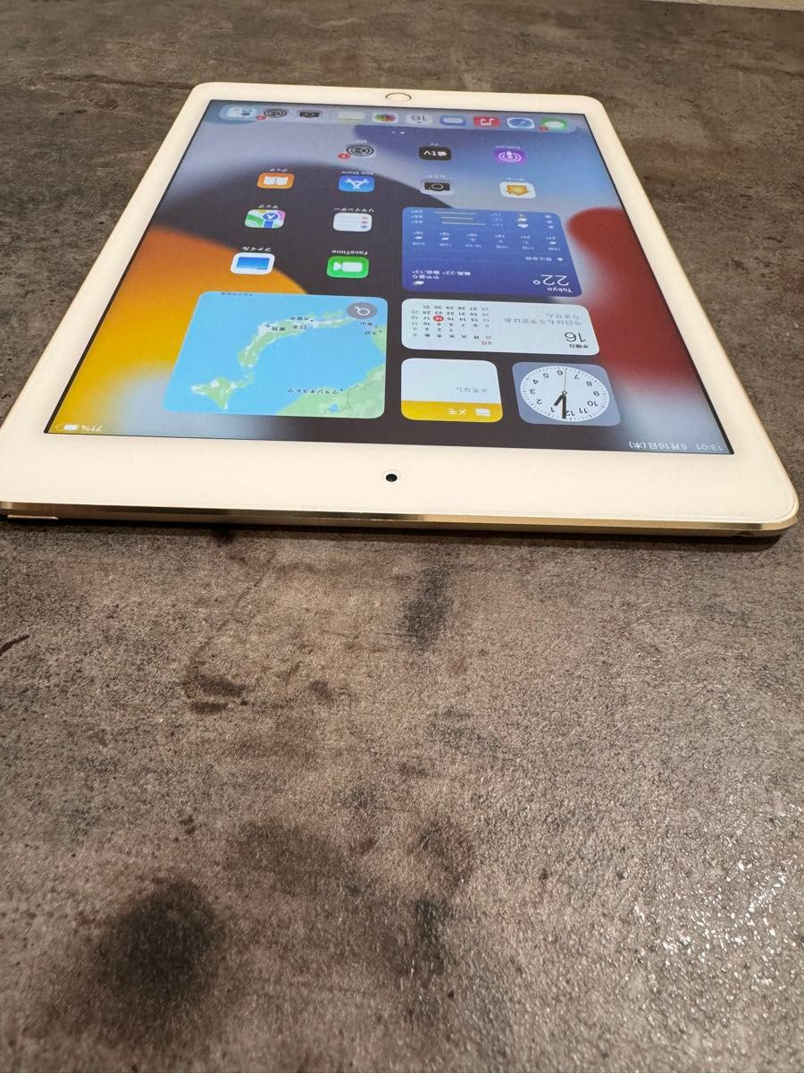 24573 iPad Air2 16GB GOLD Wi-Fiモデル　中古　※本体のみ