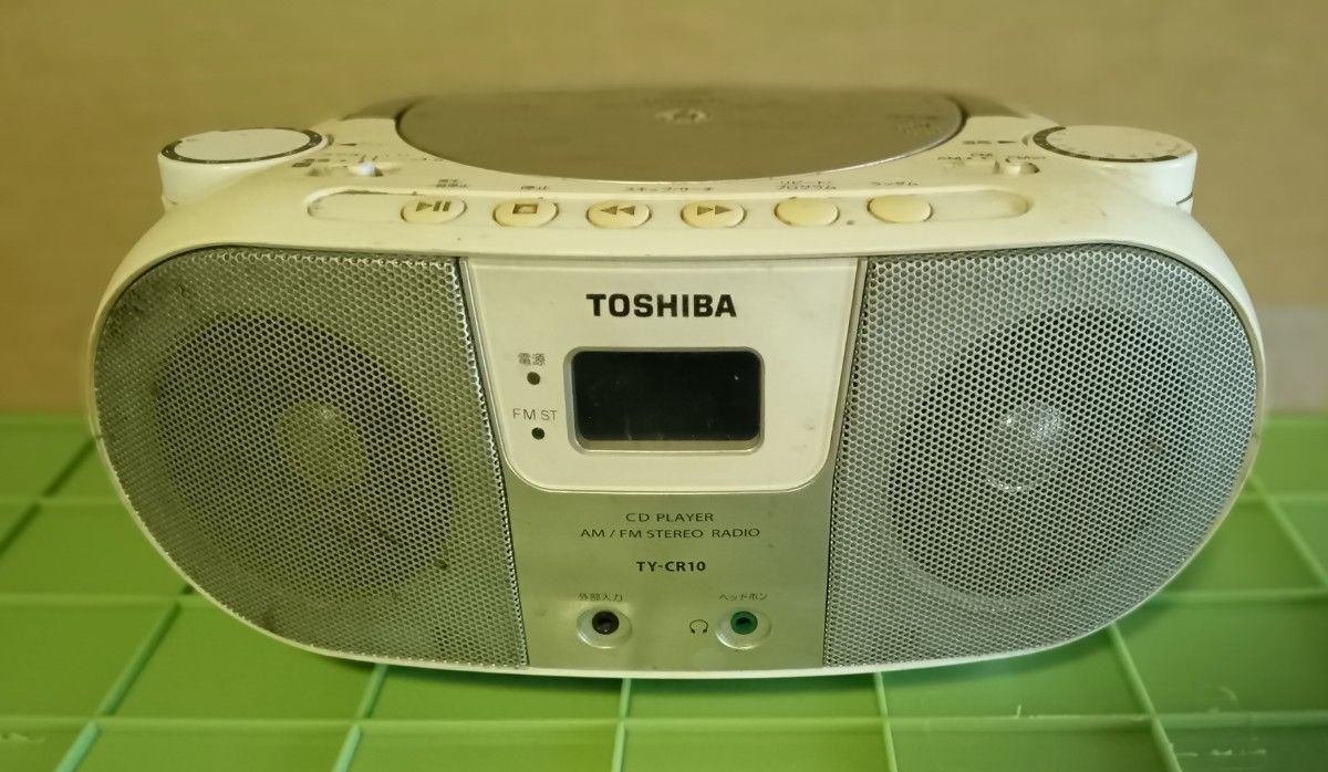 TOSHIBA CDラジオTY-CR10