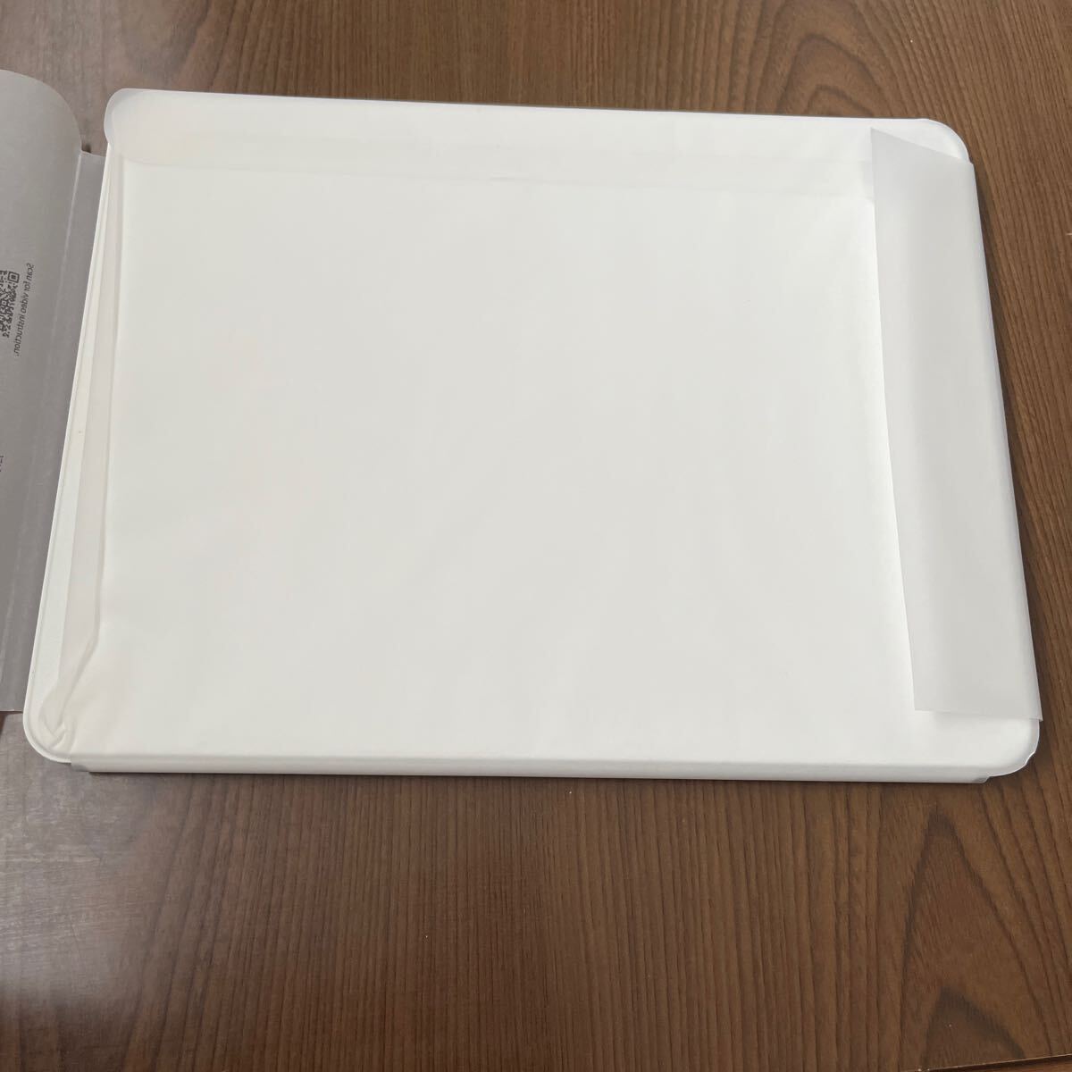 605p0619☆ PITAKA iPad Pro 12.9 ケース タブレットスタンド 磁気吸着 超スリム 軽量 極薄 衝撃保護 折りたたみ 角度調整可能 _画像8
