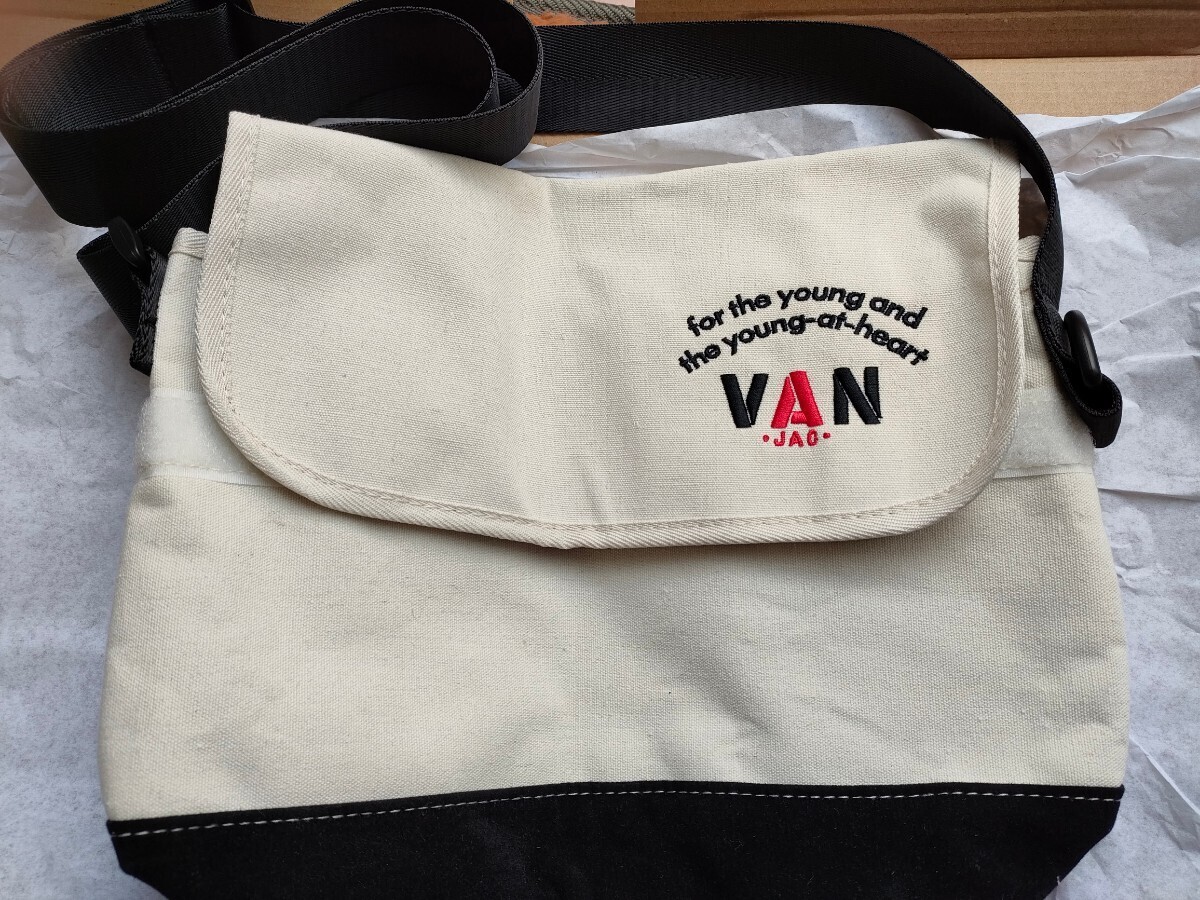 VAN JAC IVY メッセンジャーバッグ ショルダーバック ユニセックス利用可能 ブランドムック限定品 ※バッグのみの発送_画像1
