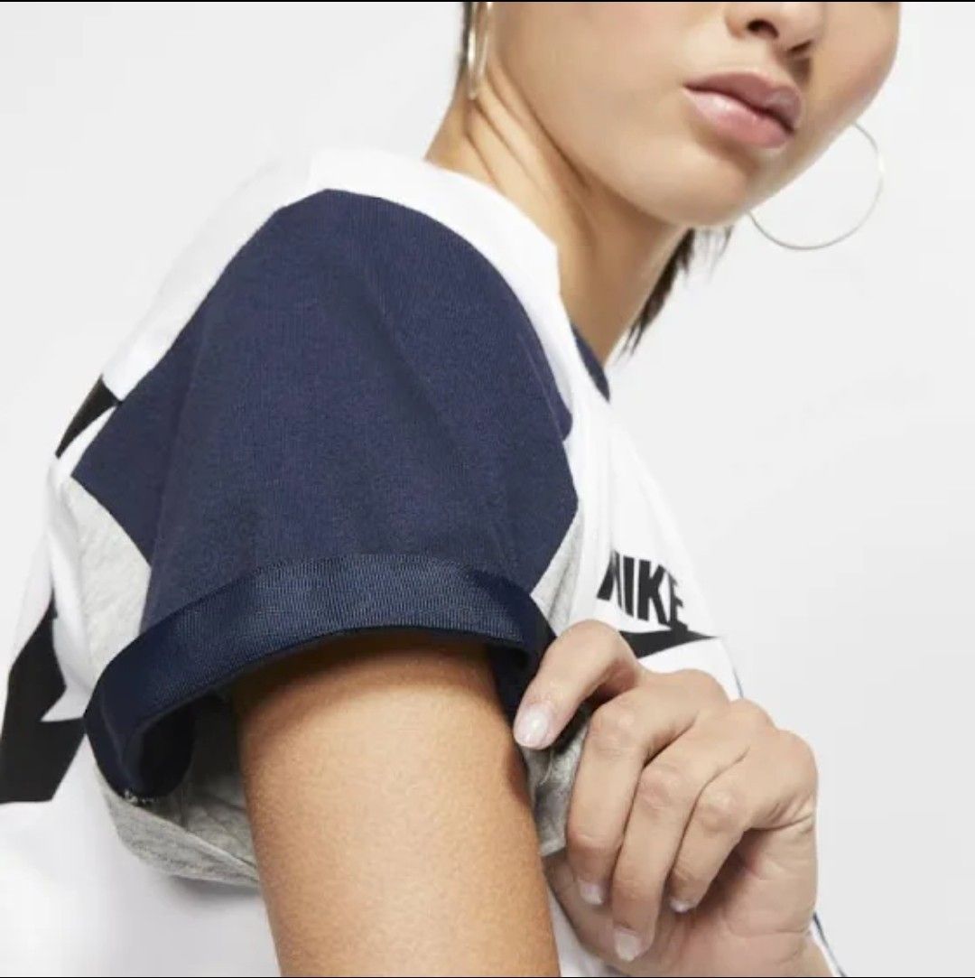 NIKE × sacai コラボ　再構築Tシャツ　XS  