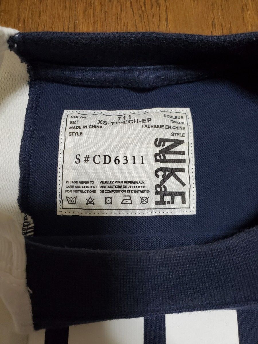 NIKE × sacai コラボ　再構築Tシャツ　XS  