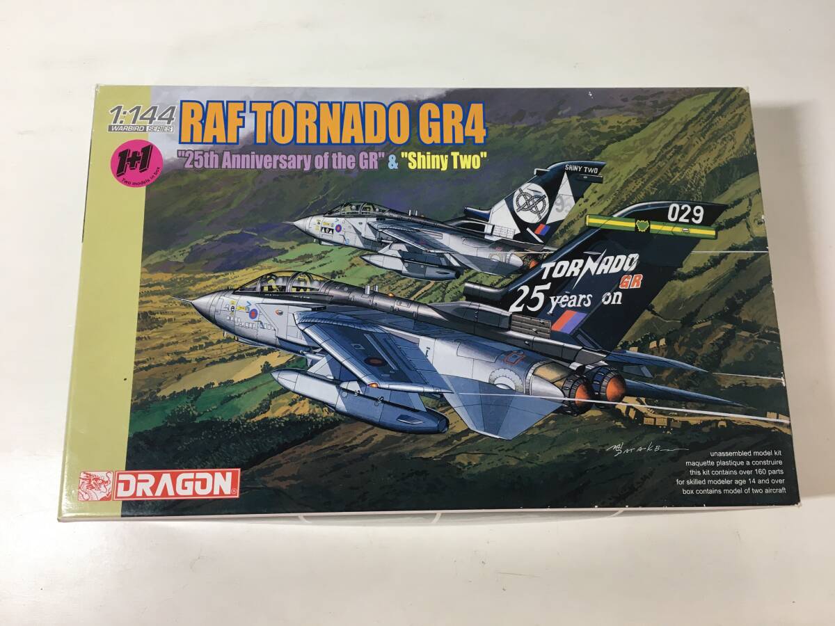 【未組立・難あり】 1/144 イギリス空軍 RAF TORNADO GR4 25th Anniversary of the GR & Shiny Two トーネード GR4 ドラゴン_画像1