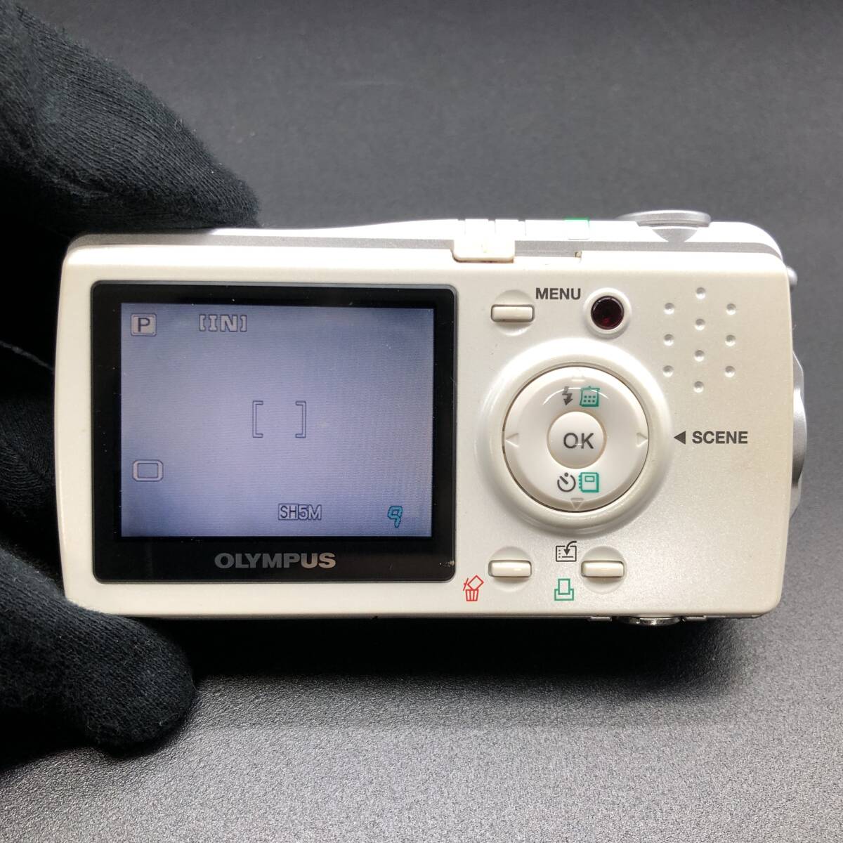 【通電のみ確認】OLYMPUS オリンパス i:robe IR-300 コンパクト デジタルカメラ ホワイト バッテリー付 アイローブ コンデジ デジカメ_画像7