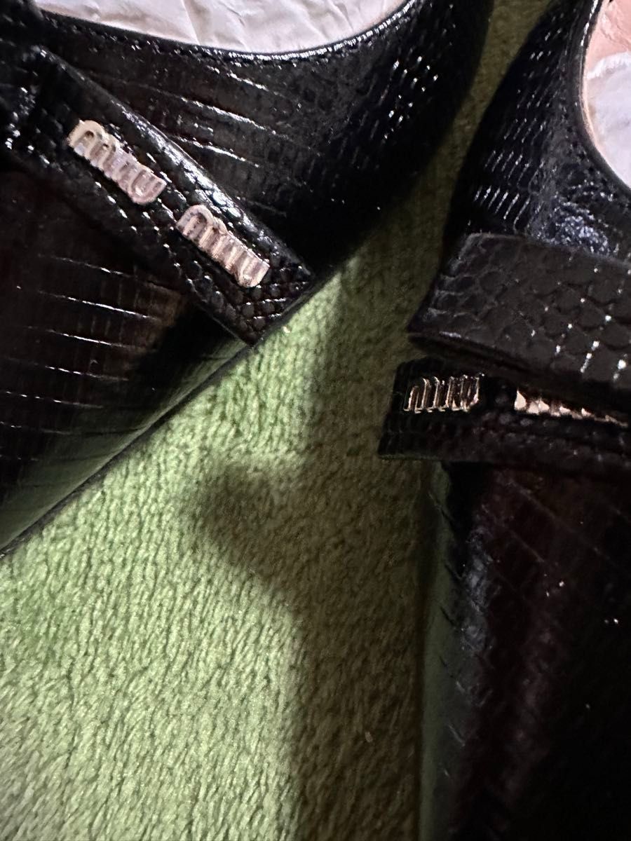 miumiu CALZATURE DONNA ST.LIZARD NERO 36 パンプス レザー リボンストラップ サンダル