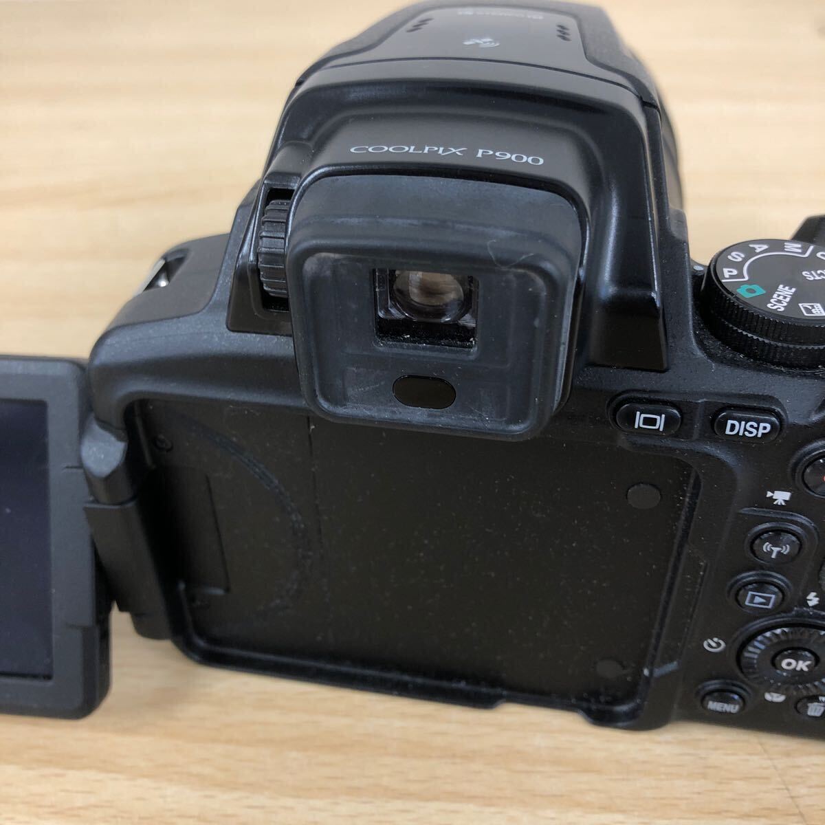 中古品 ニコン Nikon COOLPIX P900 クールピクス コンパクトデジタルカメラ バッテリー付き 充電器 本体・カメラ関連_画像6