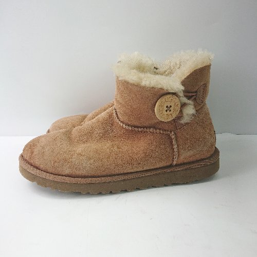 ■ UGG アグ ベイリーボタン ブランドロゴ ショート丈 ムートンブーツ サイズ23.0 ブラウン レディース E_画像5