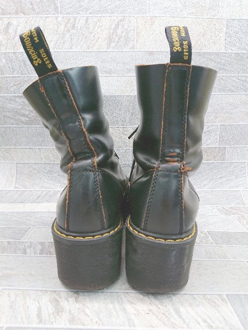 ■ Dr.Martens ドクターマーチン 7HOOK BOOT LEONA レースアップ ショート ブーツ サイズEU 39 US 8 ブラック レディース P_画像3